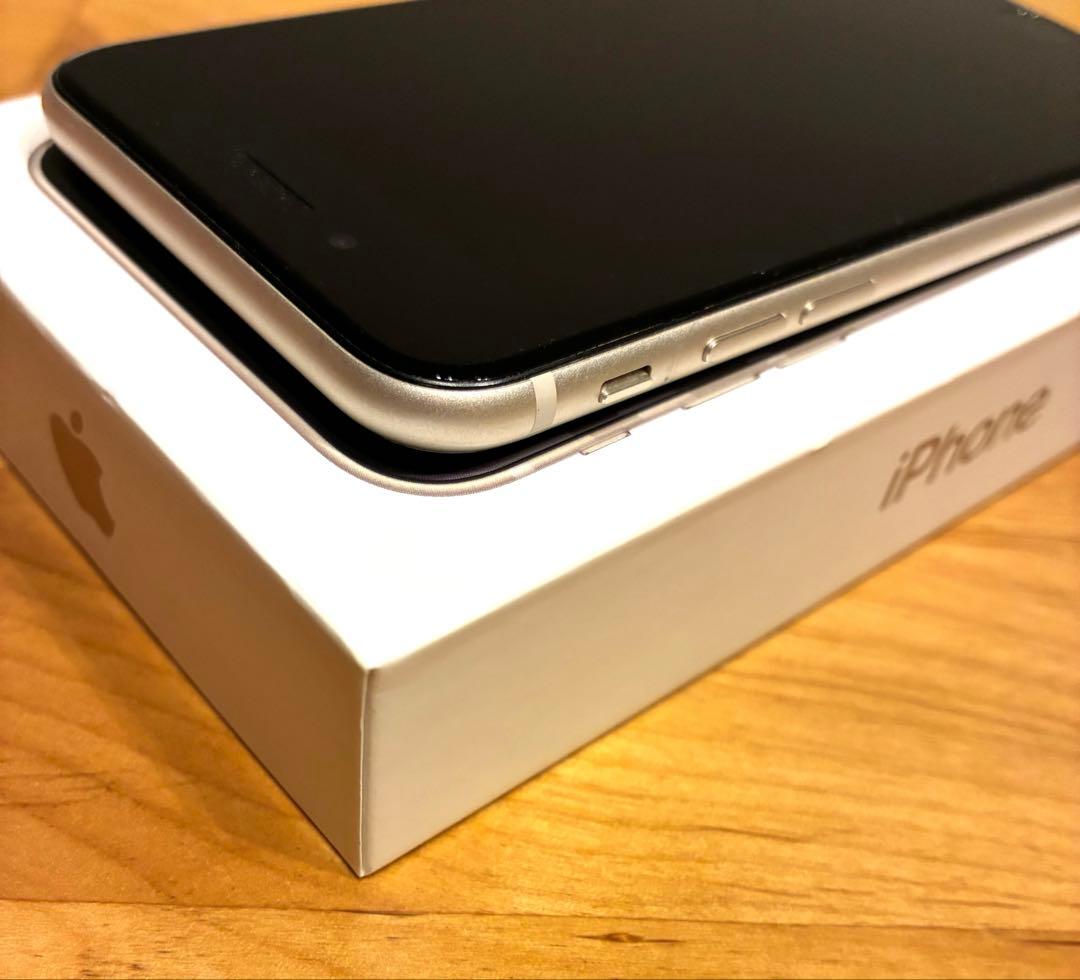 【美品　匿名便発送】Apple iPhone SE 第3世代 128GB