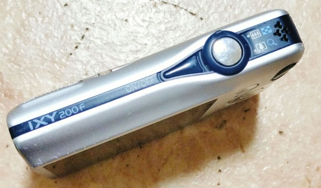 CANON IXY 200F　デジタルカメラ　ジャンク