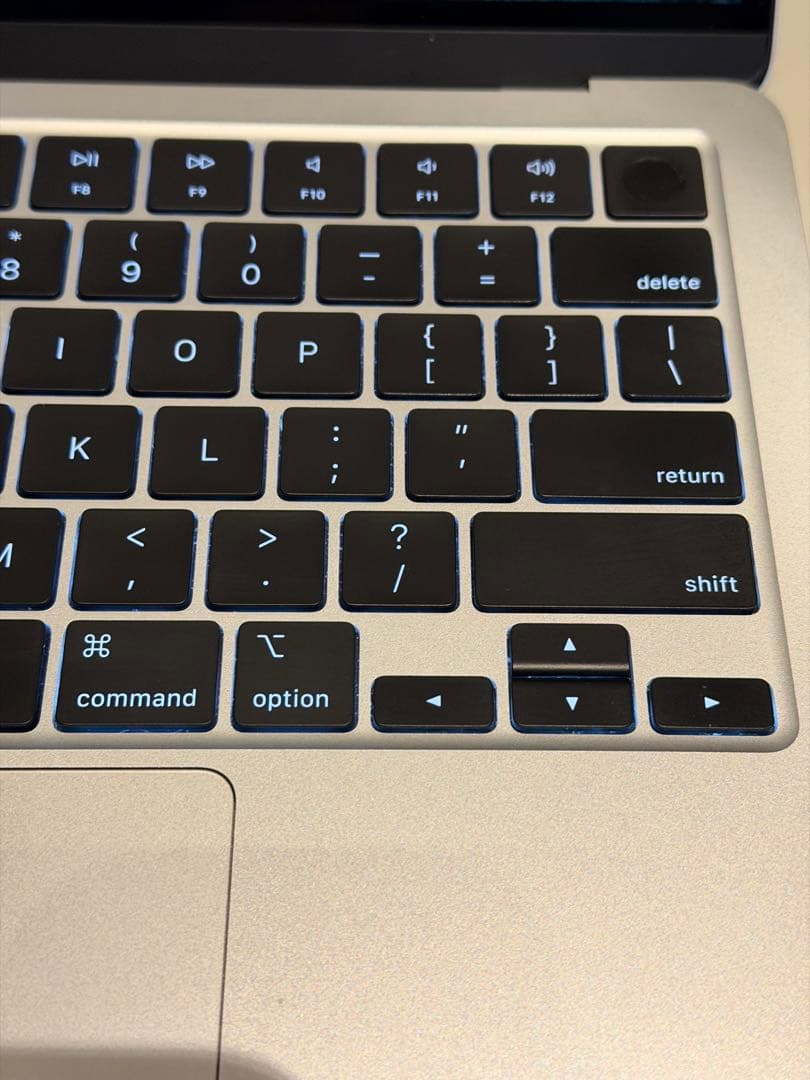 MacBook Air 13.6インチ M3 16GB US