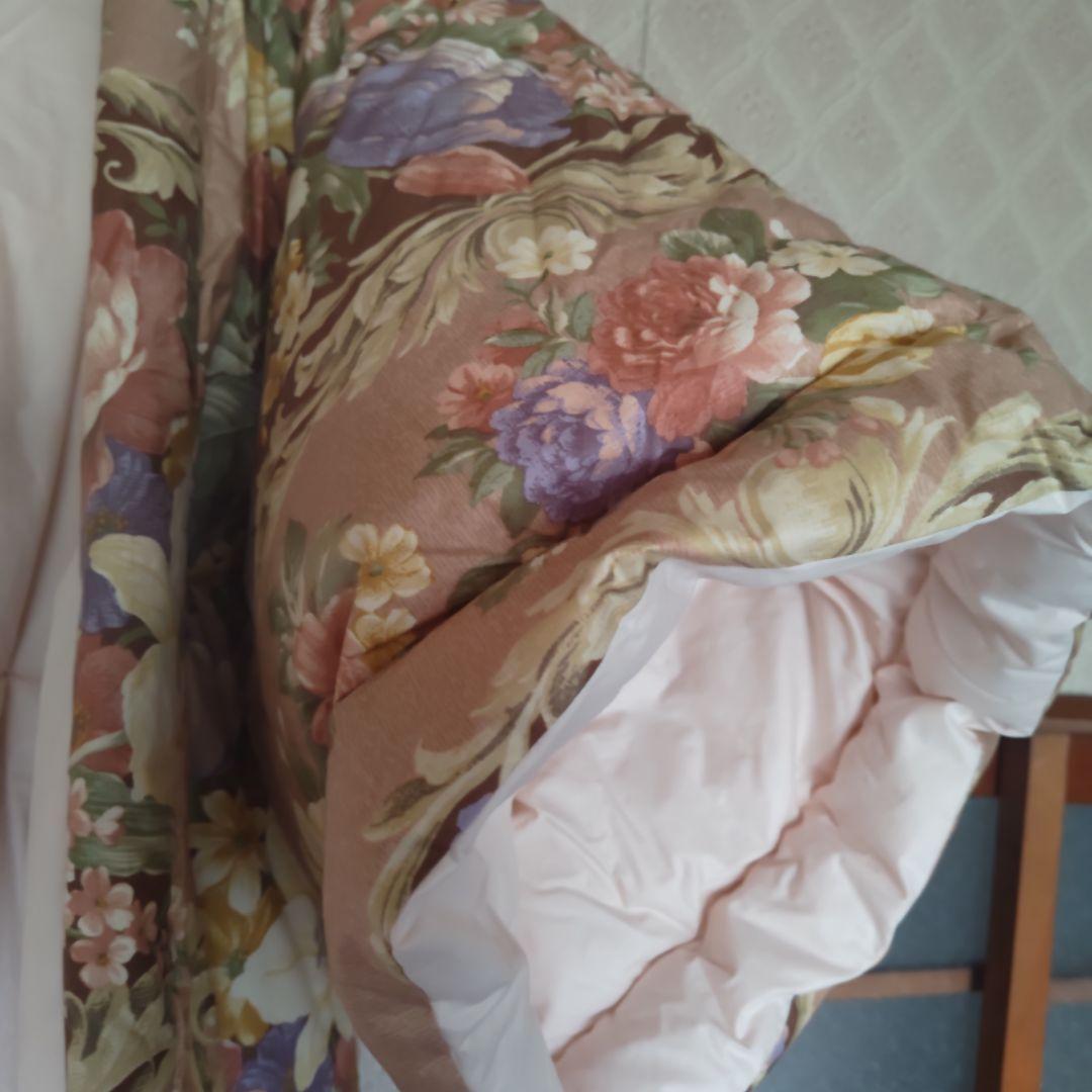 新品未使用　羽毛ダウン90%　着る毛布　花柄かいまき　フリーサイズ200x150
