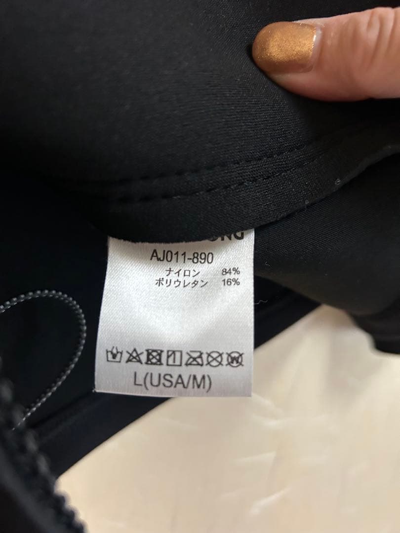 週末価格ビラボンウェットスーツ　Mサイズ