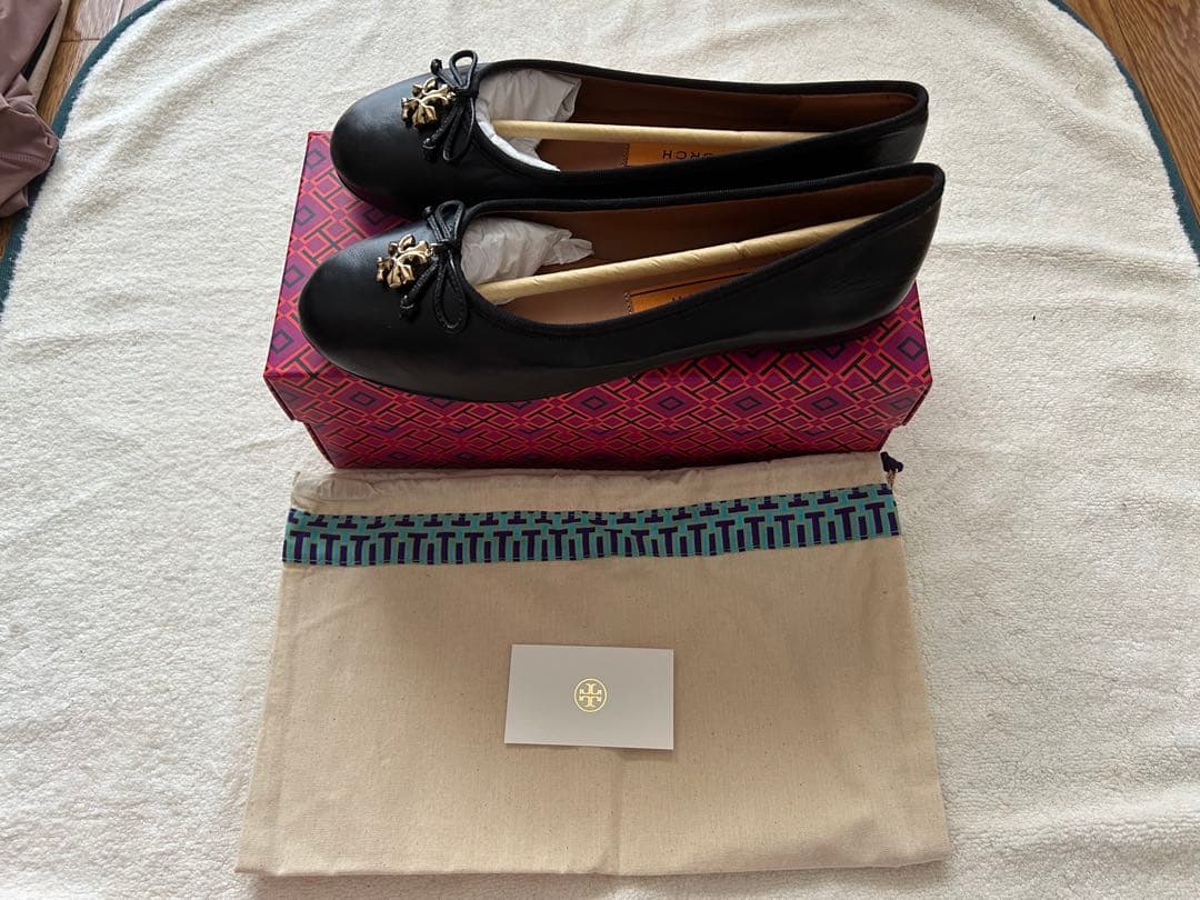 TORY BURCH ブラック フラットシューズ