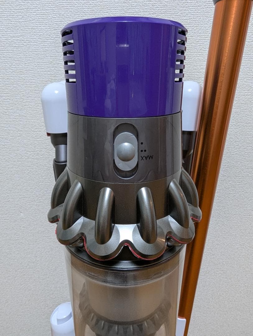ジャンク品 ダイソン Dyson Cyclone V10 Fluffy SV12