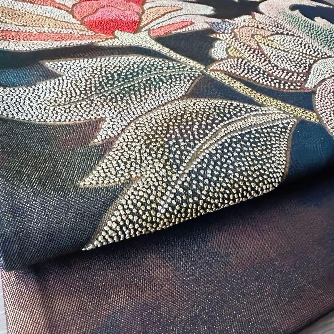 美品【袋帯】金通し 相良刺繍風 華文 唐花 紺×茶 グラデーション 424cm