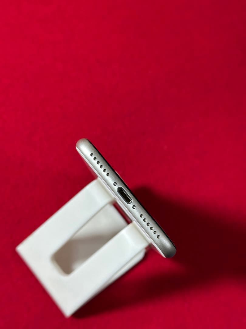 【4138】iPhone SE3第3世代スターライト 128GB simフリー