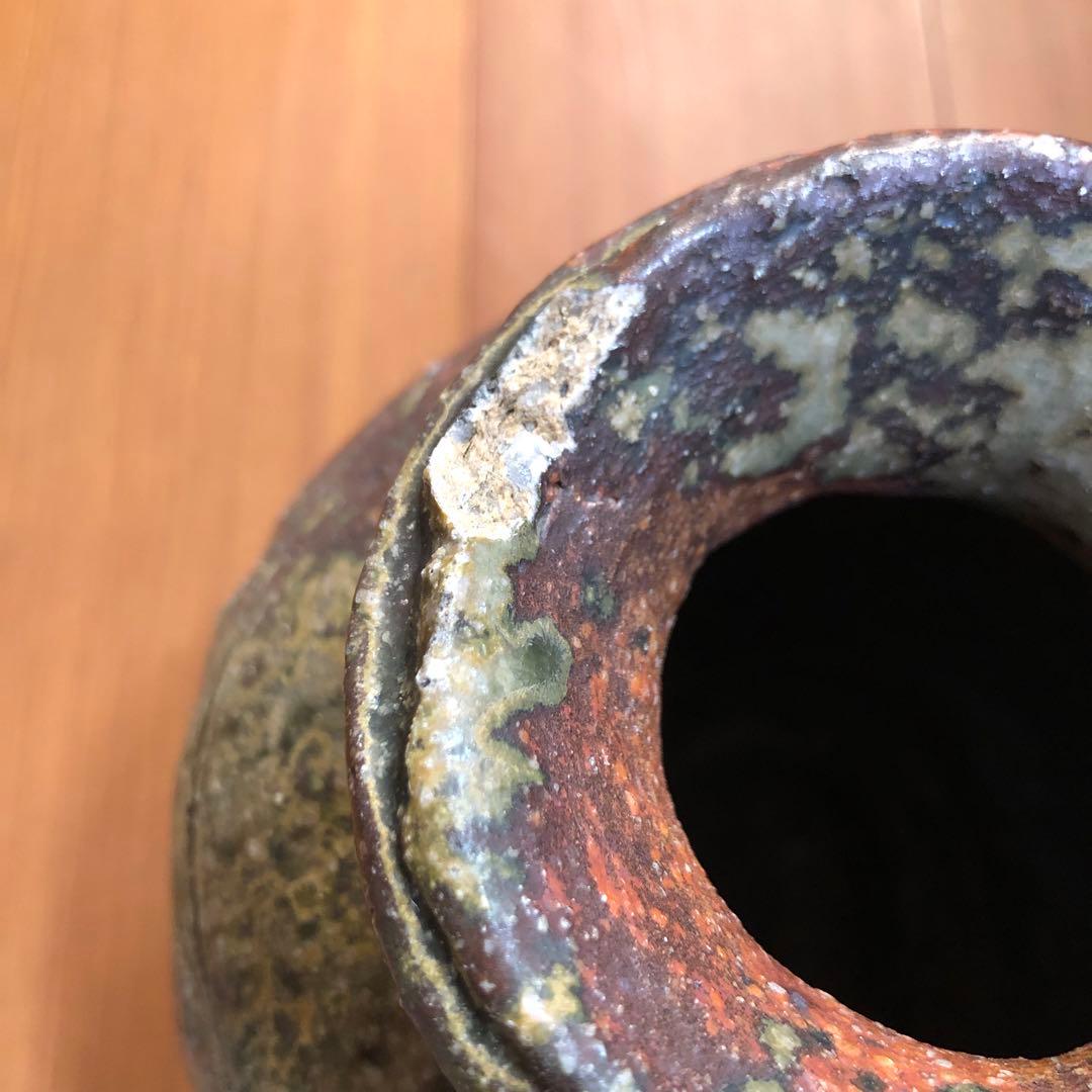 骨董品 手彫り模様茶色緑色グラデーション壺 花道茶道水差し 作家物 日本伝統工芸
