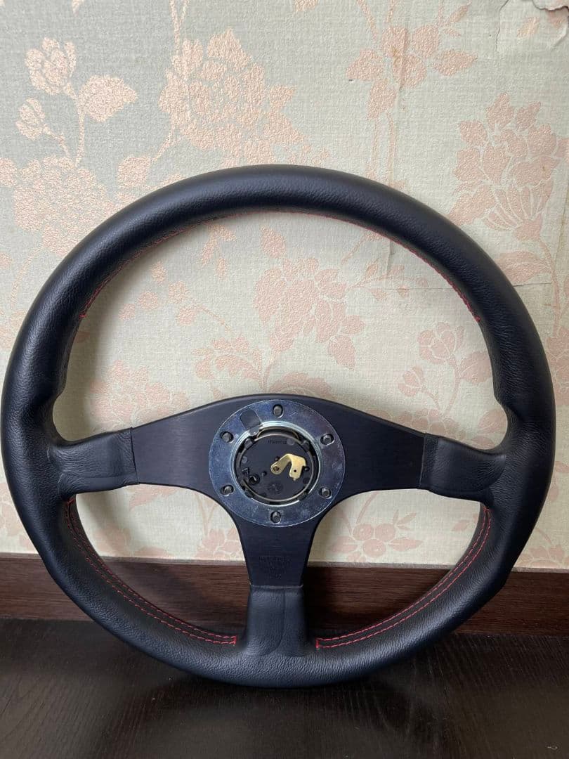 【さわち】正規品 MOMO ステアリング チューナー 黒 35パイ 美品