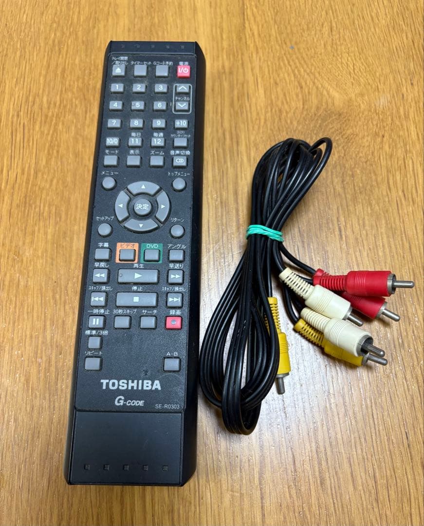 TOSHIBA SD-V800 カセットテープVHS/DVDプレーヤー