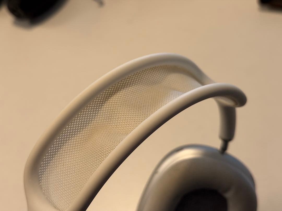 Apple airpods Max Lightningモデル