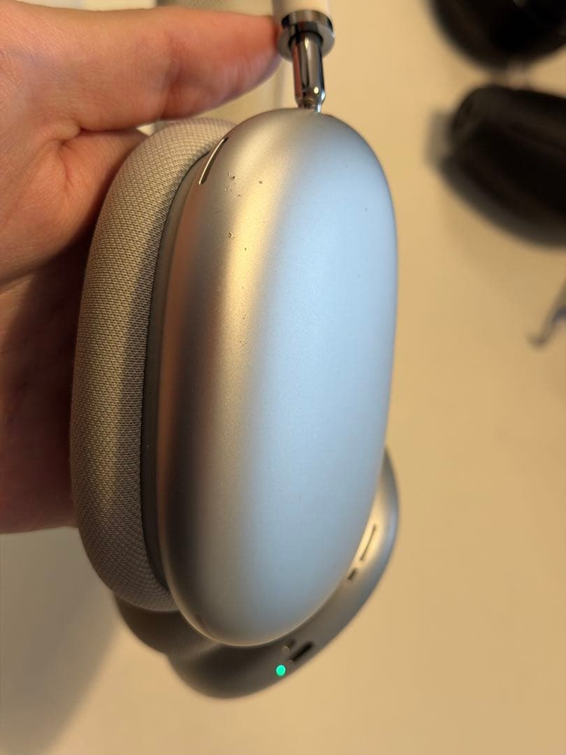 Apple airpods Max Lightningモデル