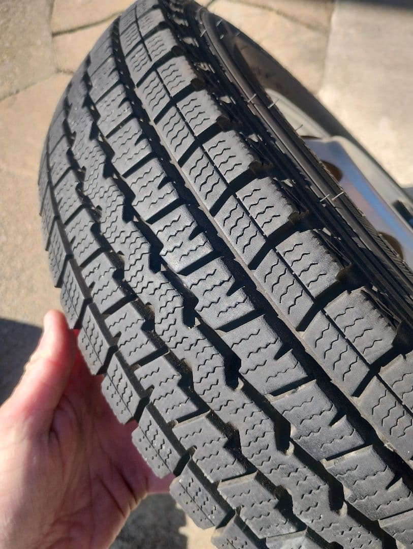 ※商品説明必読※スタッドレス 145R12 6PR スタッドレスセット ②