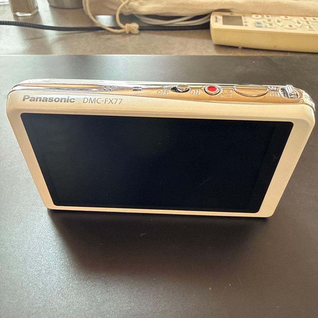 Panasonic DMC-FX77 ホワイト