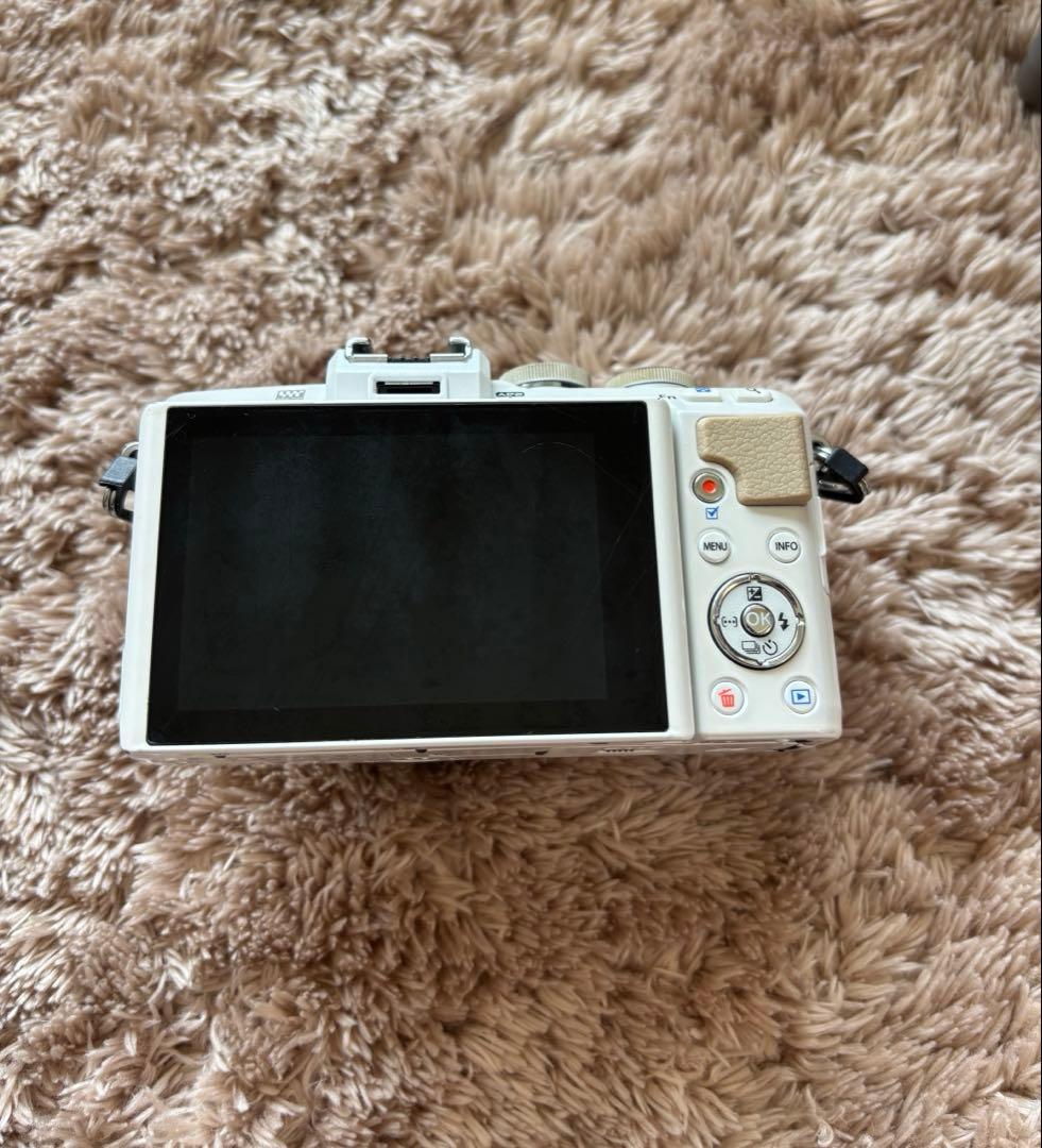 OLYMPUS PEN Lite E-PL7 ホワイト(動作確認済)