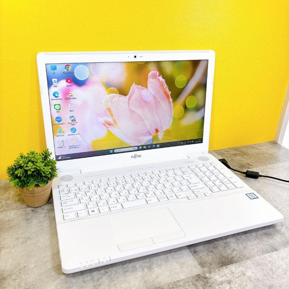 美品❣ⅰ7✨新品SSD512GB✨Windows11 カメラ 薄型ノートパソコン