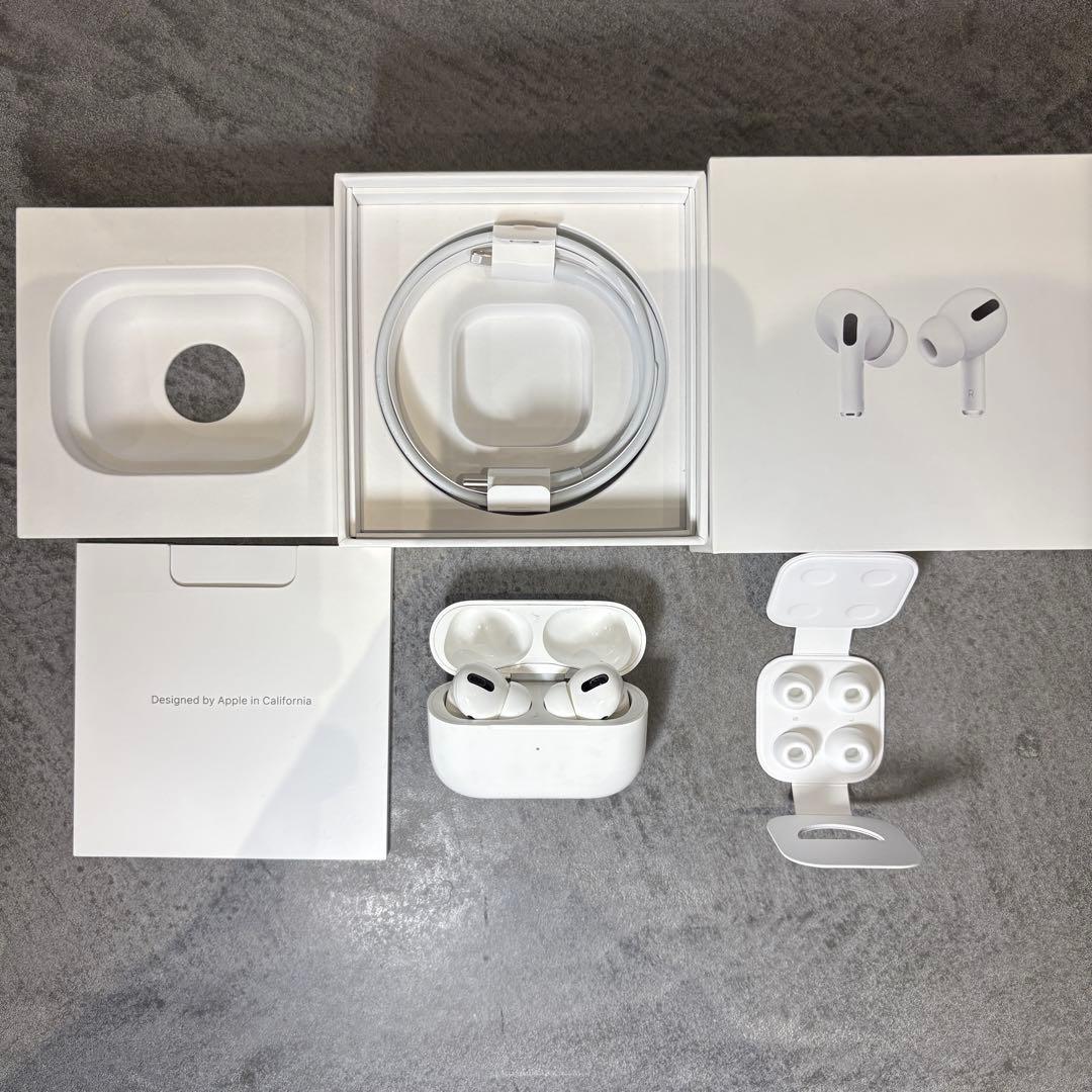 Airpods pro 第一世代とBRIEFING ROOT.COケース