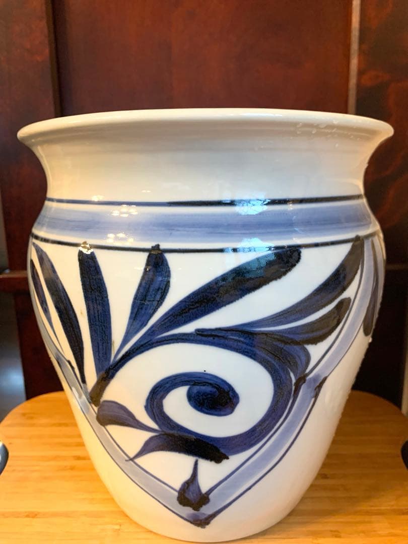 【希少】砥部焼 梅山窯 唐草 大きな壺 花器 花瓶 和風 陶器 壺