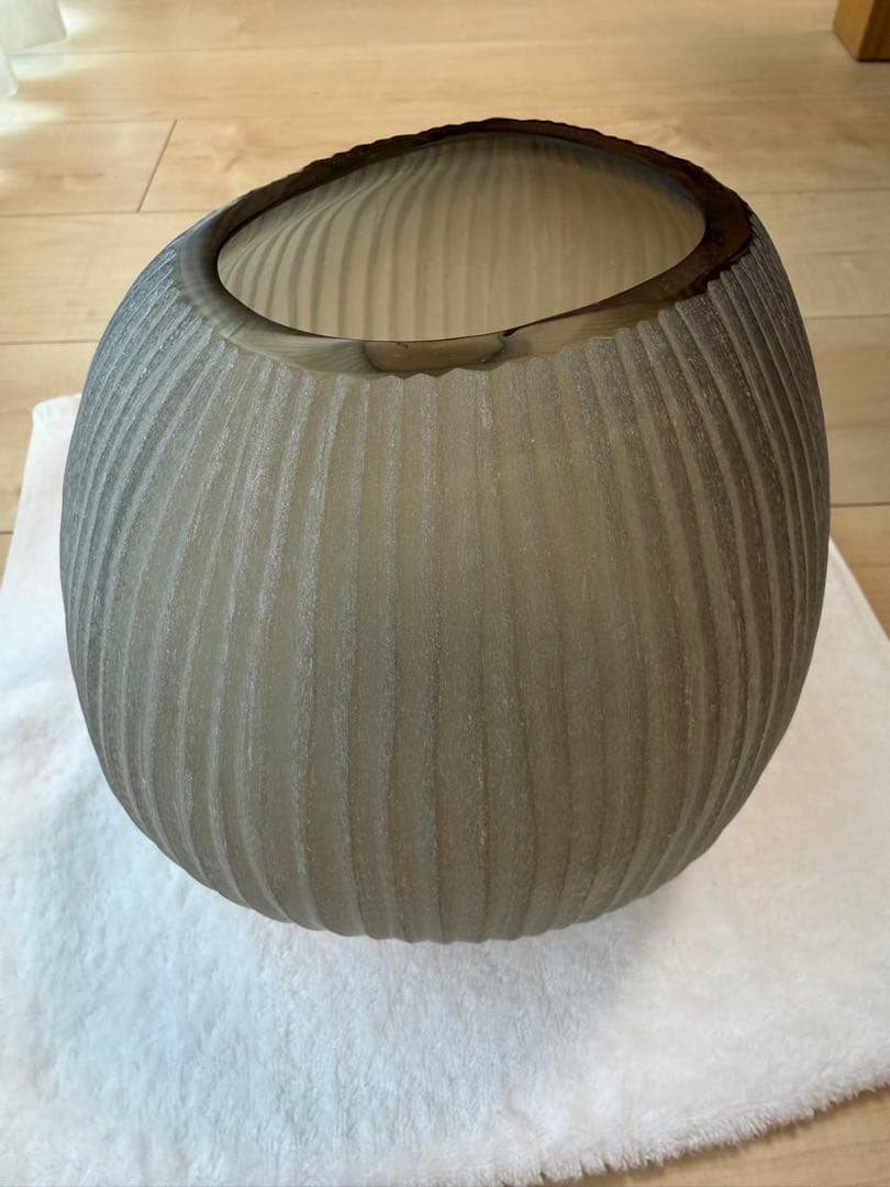 花瓶・フラワースタンド GUAXS NAGAA M / smokegrey