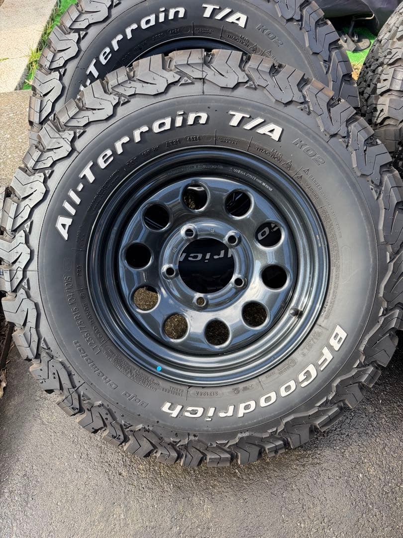 ビーブル　 BFGoodrich KO2 235/75R15 5本
