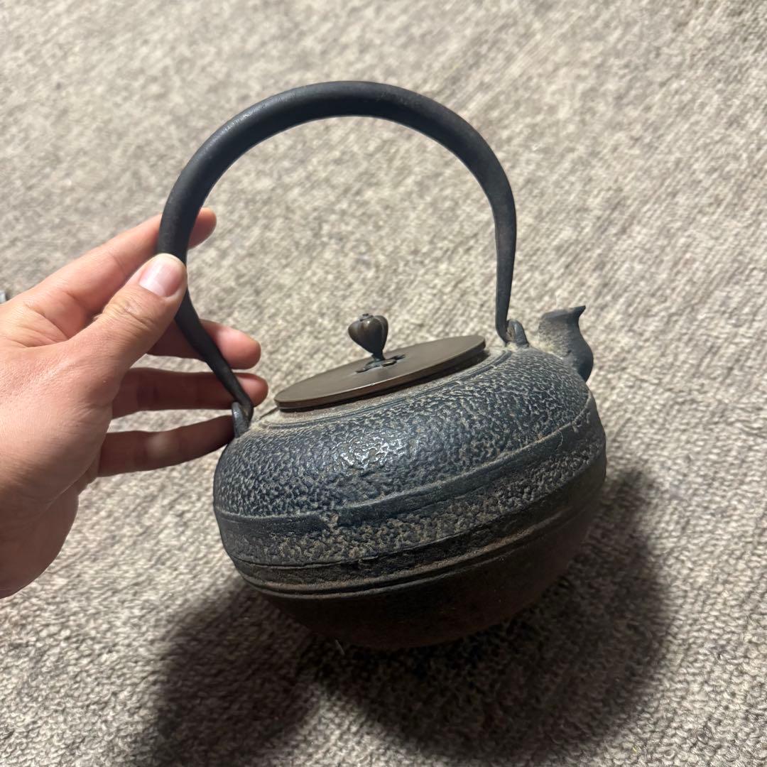 鉄瓶　鉄器　 アンティーク　骨董品　レトロ　鉄びん　茶道具