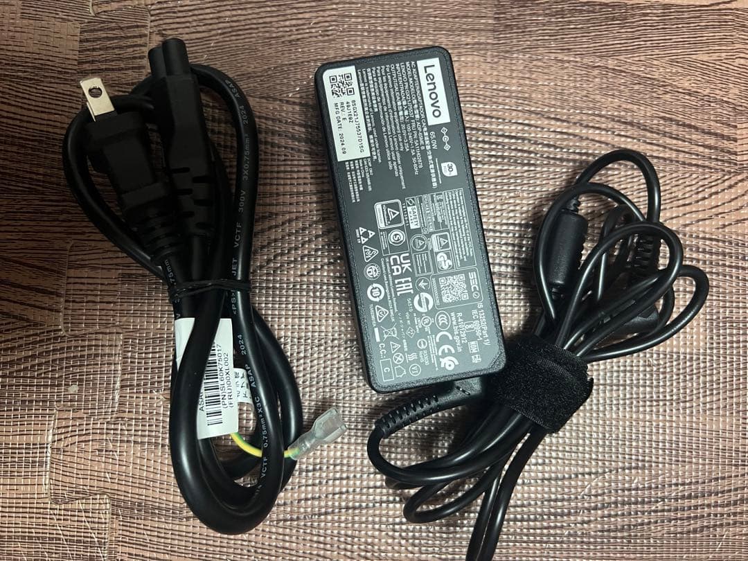 中古　LENOVO IdeaPad Slim 3 82XM 15.6インチ