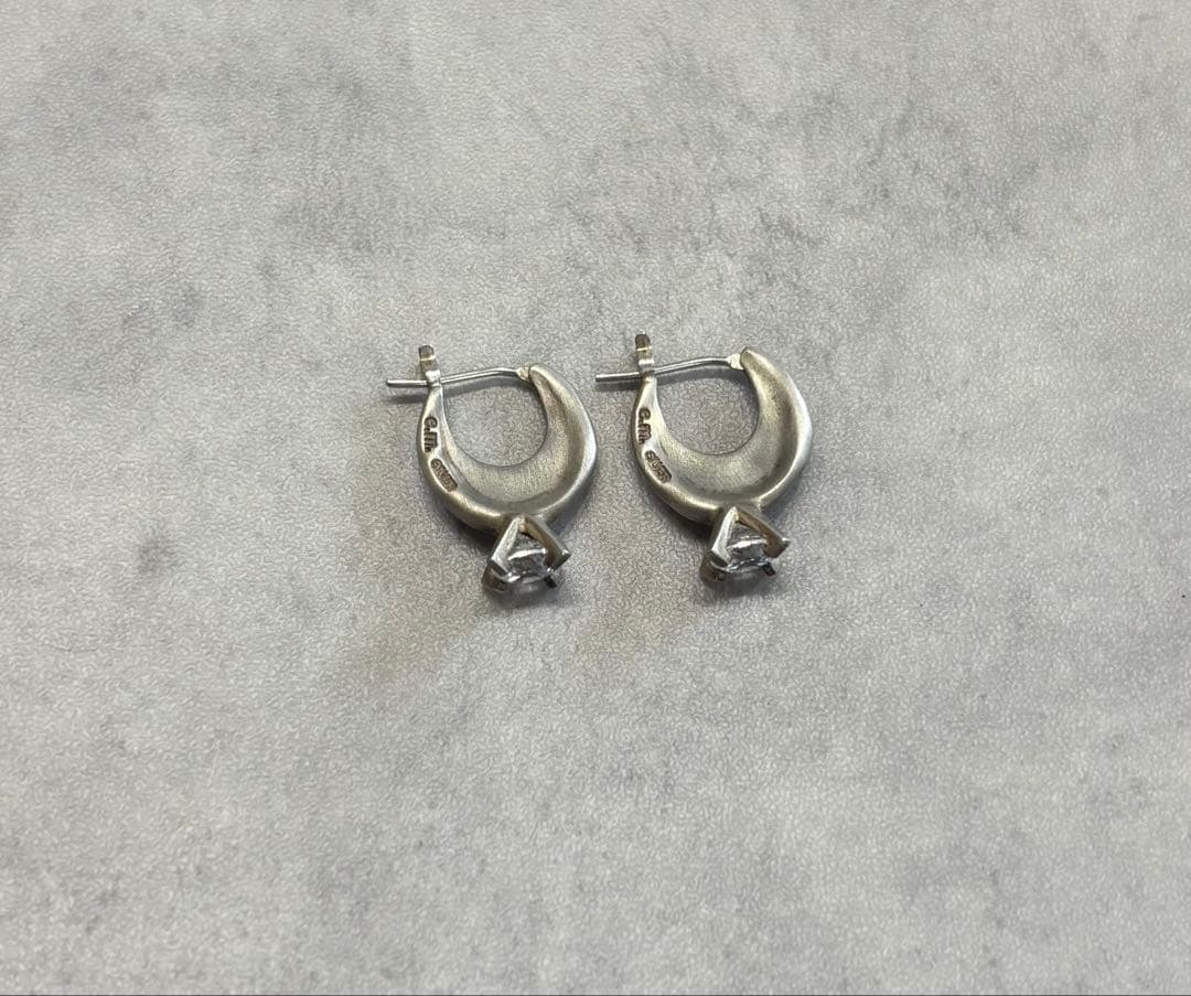 e.m. SILVER925 ジルコニアフープピアス 〈マット〉