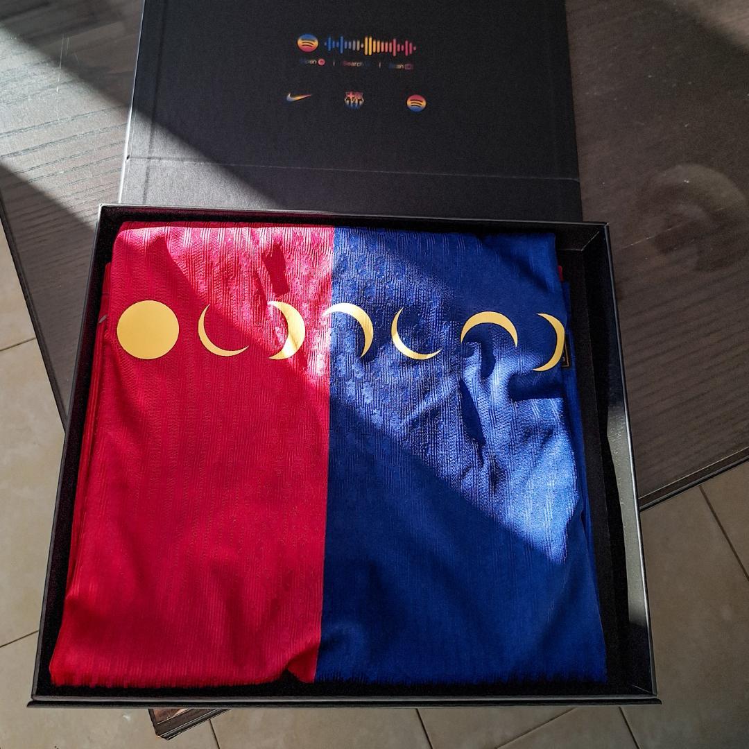 【販売1/24まで】FCバルセロナ X Coldplay 数量限定ユニフォーム