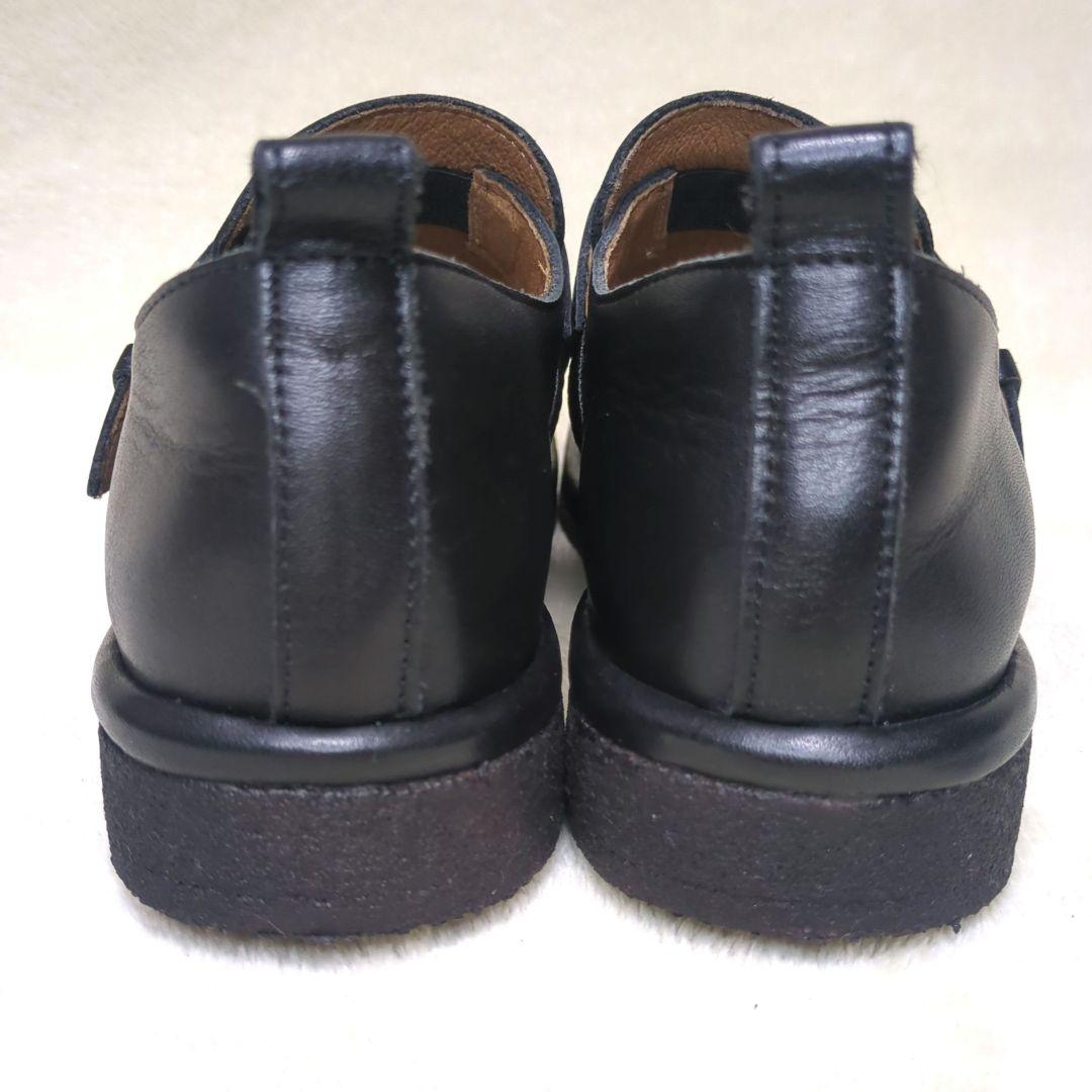 SAYA【美品】23.5 ベルトデザイン スリッポンシューズ レザー　黒