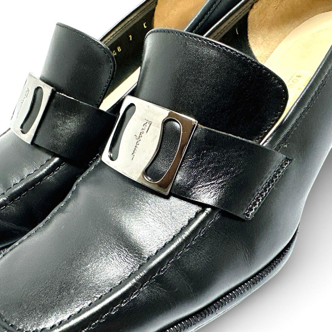 極美品✨フェラガモ 7C 約24㎝ ヴァラ レザー ローファー パンプス 黒