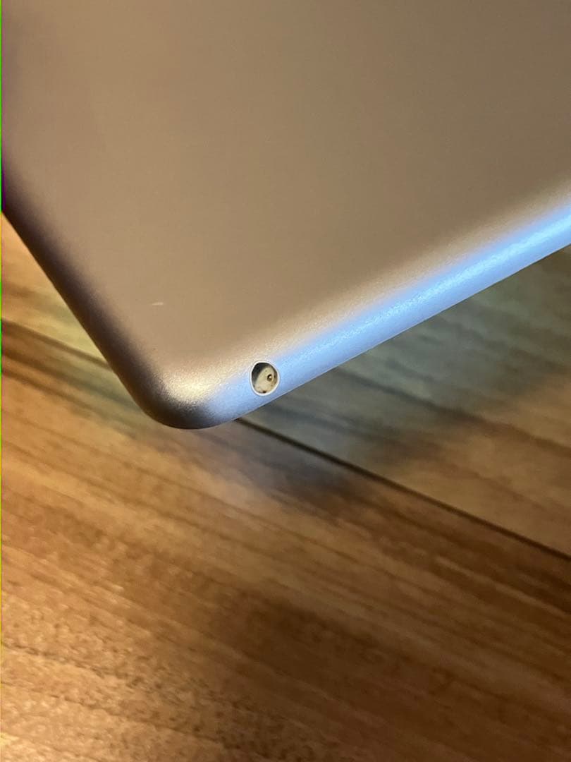 iPad第6世代 9.7インチ 128GB MR7K2J/A WiFi シルバー