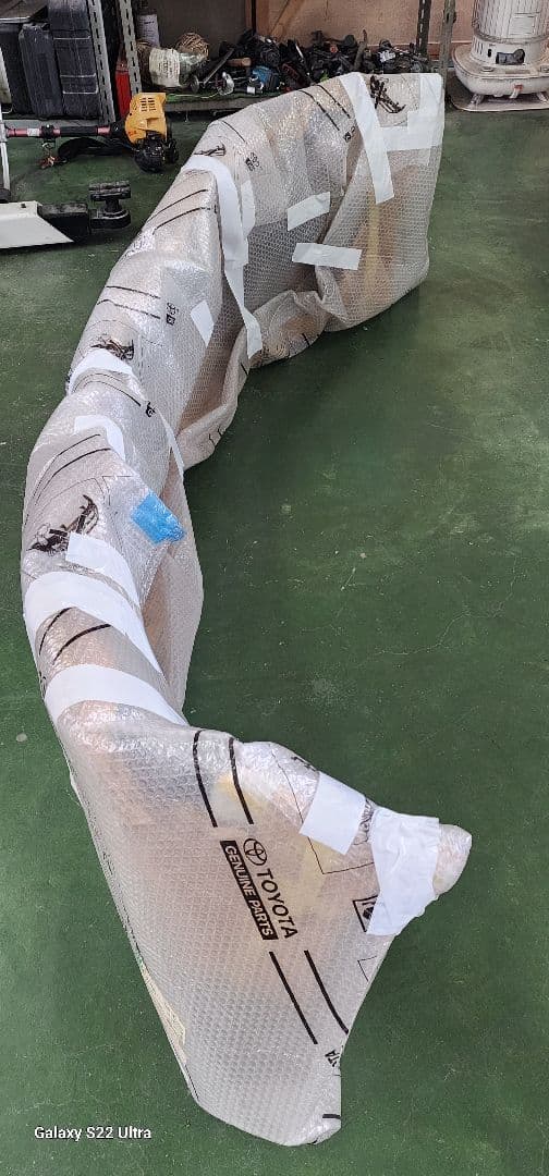 ヴェルファイア30後期純正フロントバンパー　カラー070　パールホワト