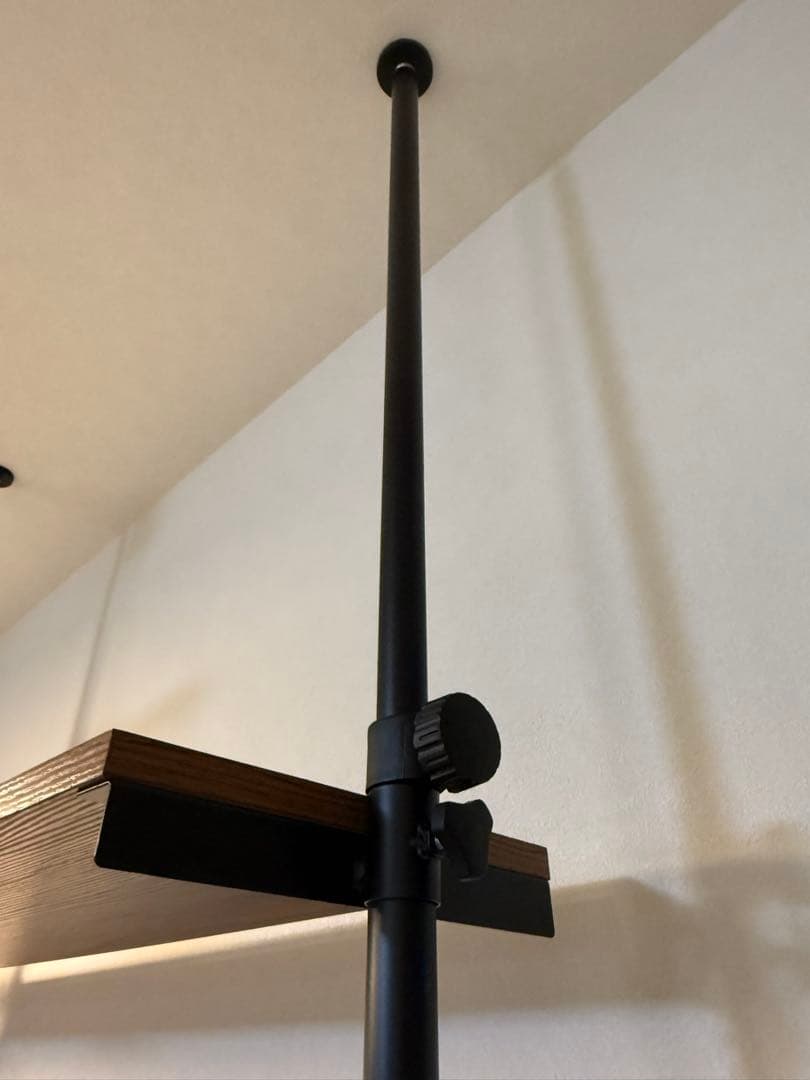 突っ張りシェルフ