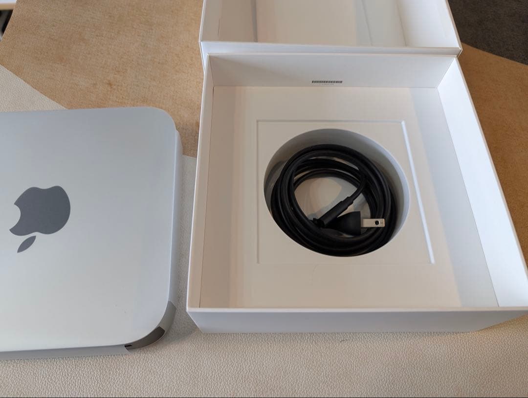 AppleMacmini シルバーM2 256GB 2023モデル