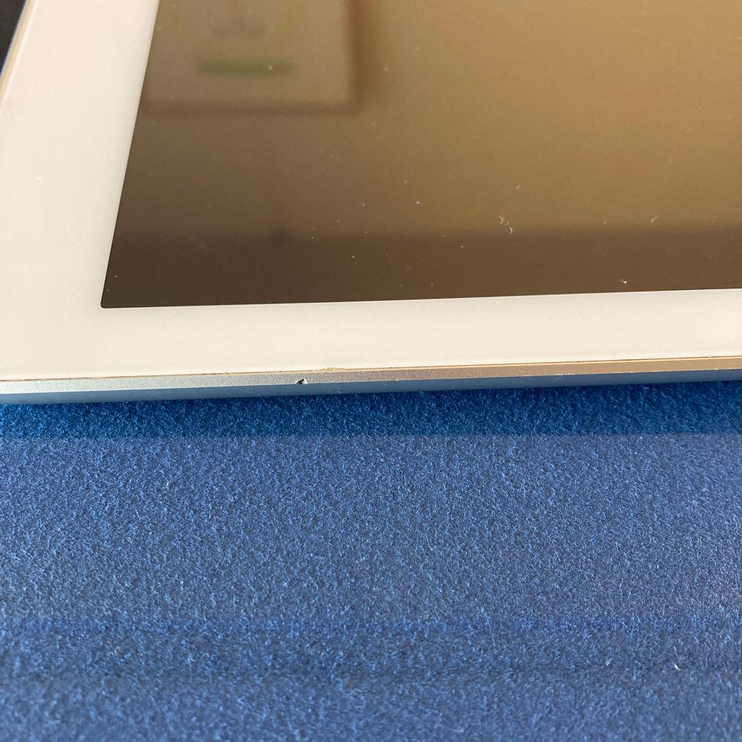 iPad6 32G Wifi シルバー 充電器、カバ-(自動スリープ機能付き)