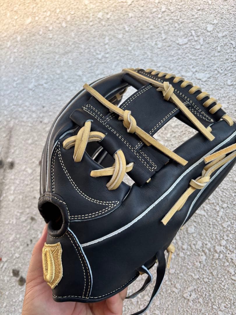 Wilson 硬式グローブ 黒 レザー テディベアデザイン