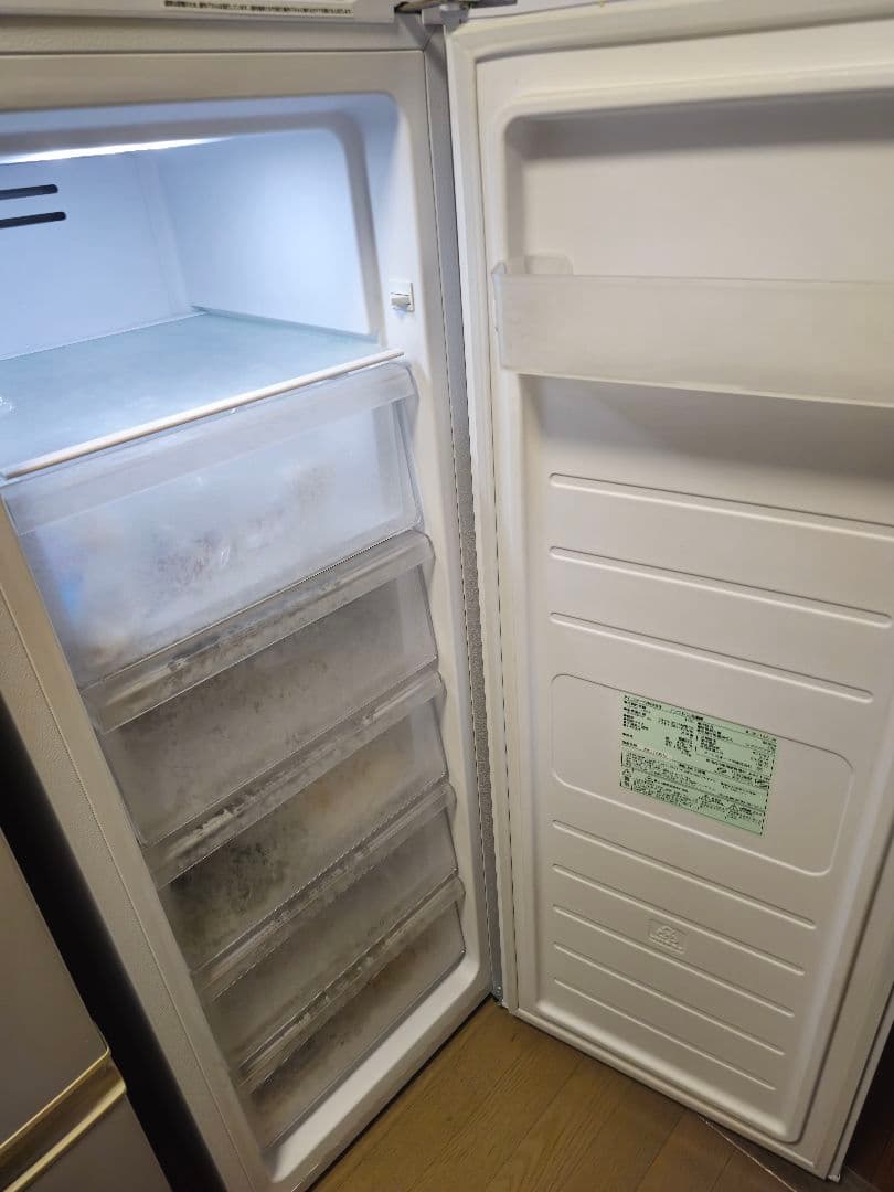 【値引きしました！】アイリスオーヤマ IUSN-14A-W 冷凍庫 142L