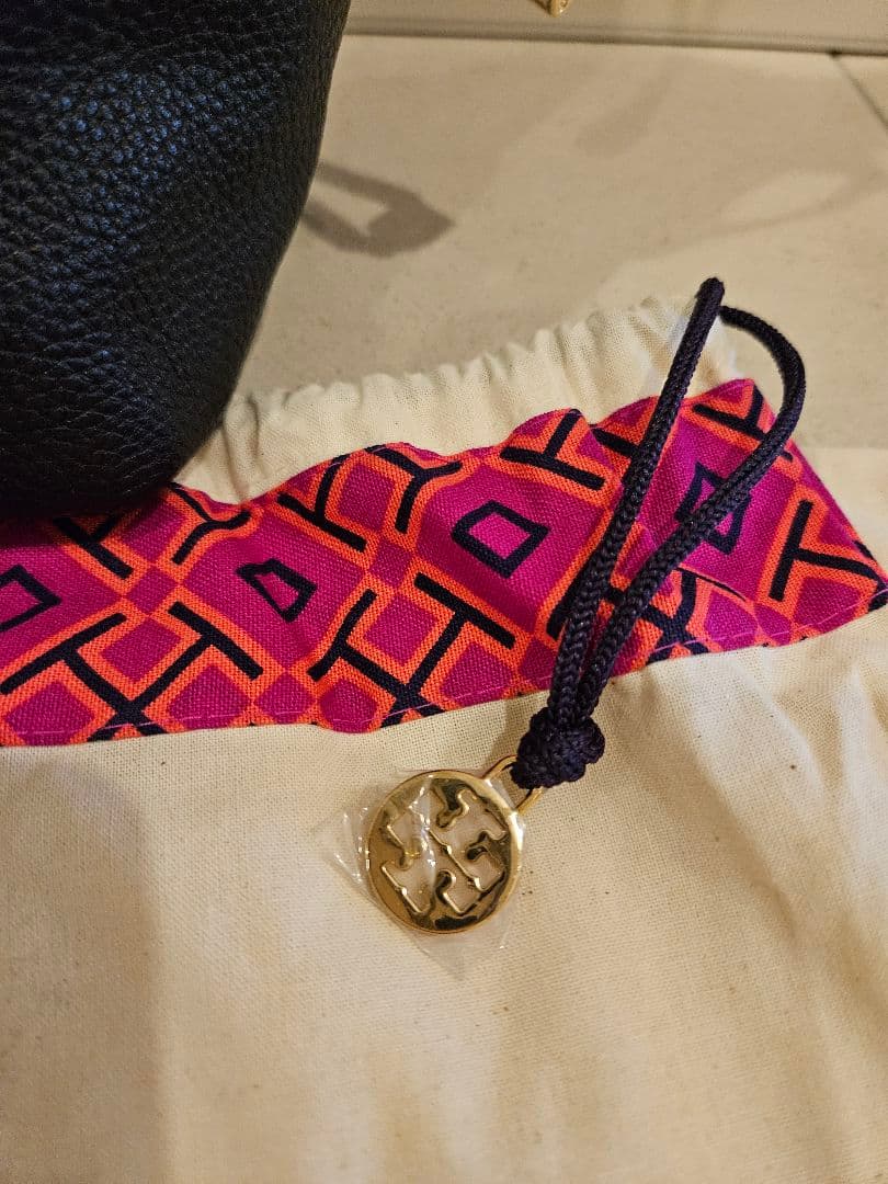 パンダ！！トリーバーチTory Burch　レザーショルダーバッグ