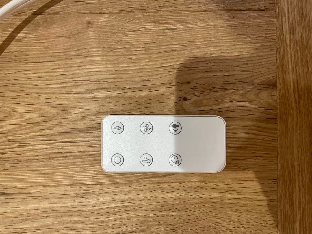 ほぼ新品 スリーアップ セラミックファンヒーター リモコン付き