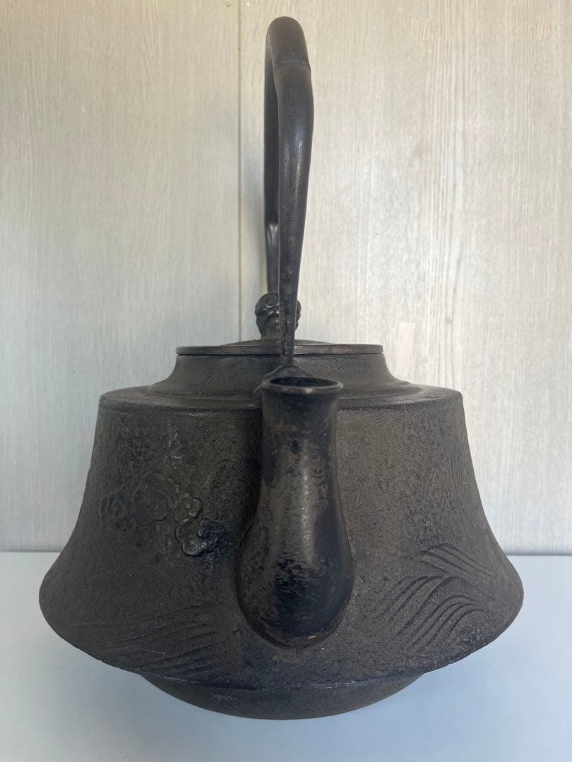 鉄瓶 茶道具 和風 大型 骨董品 インテリア レトロ　南部鉄器 龍模様 蔵出し