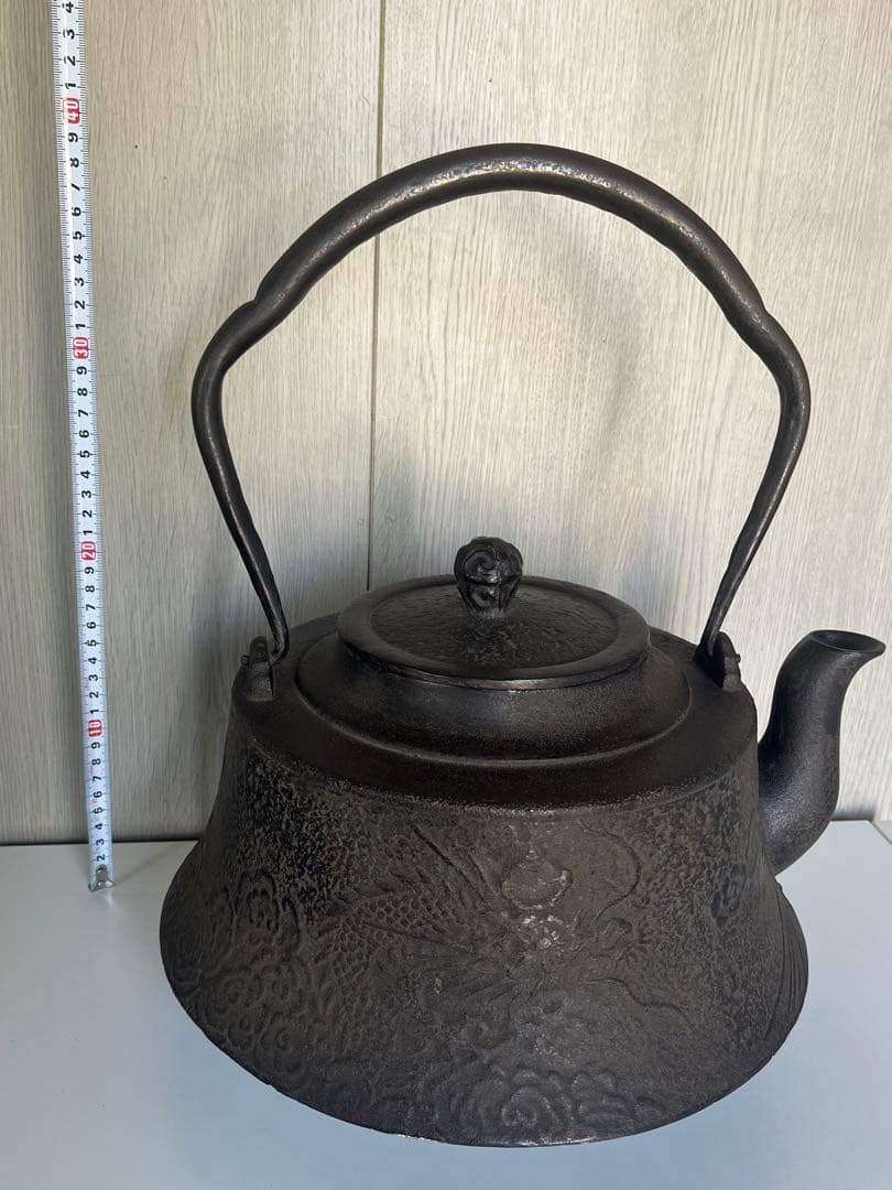 鉄瓶 茶道具 和風 大型 骨董品 インテリア レトロ　南部鉄器 龍模様 蔵出し