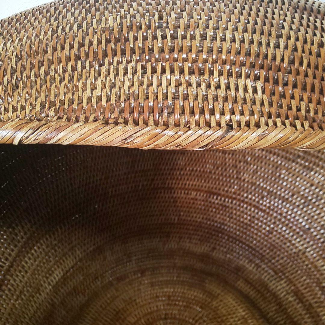 丸みを帯びたラタン製 ベビーベット アンティーク