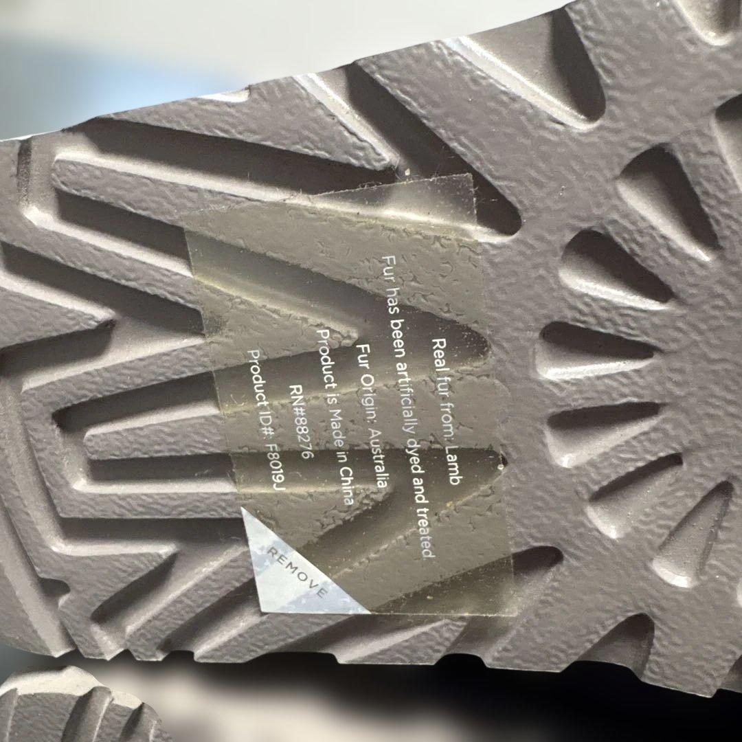 未使用　UGG ショートブーツ　25cm