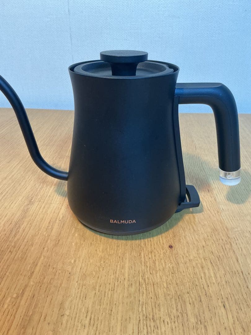 ☆オシャレ！バルミューダ電気ケトル　The PotK07A-BK超美品　送料無料