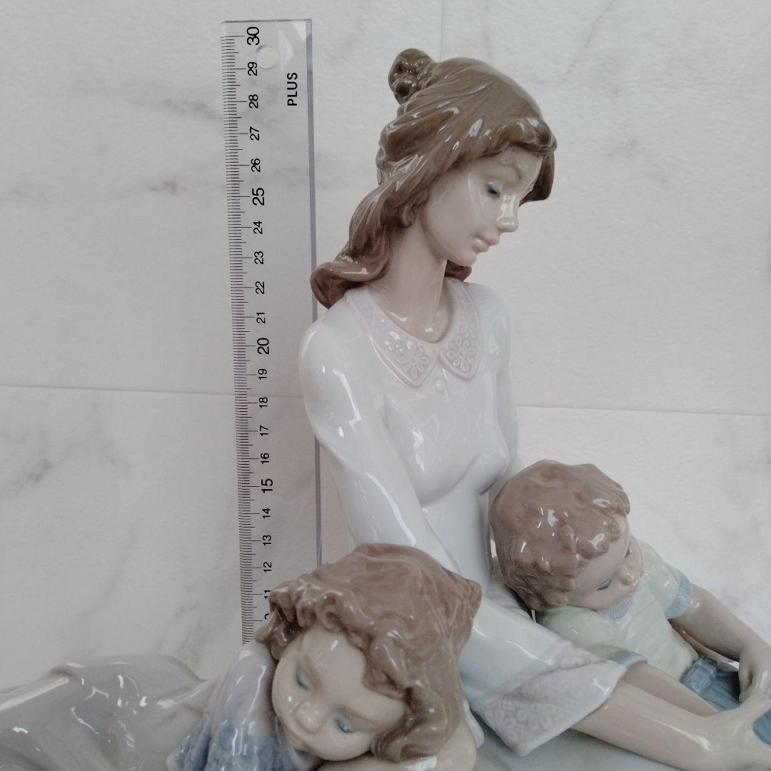 リヤドロ　遊びつかれて　親子