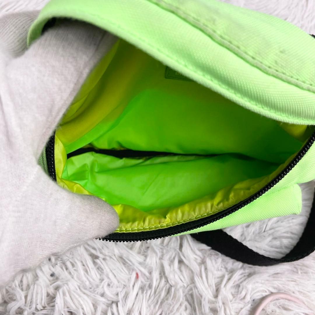 美品 バレンシアガ キャンバス ウエストバッグ ロゴ型押し ファスナー 緑