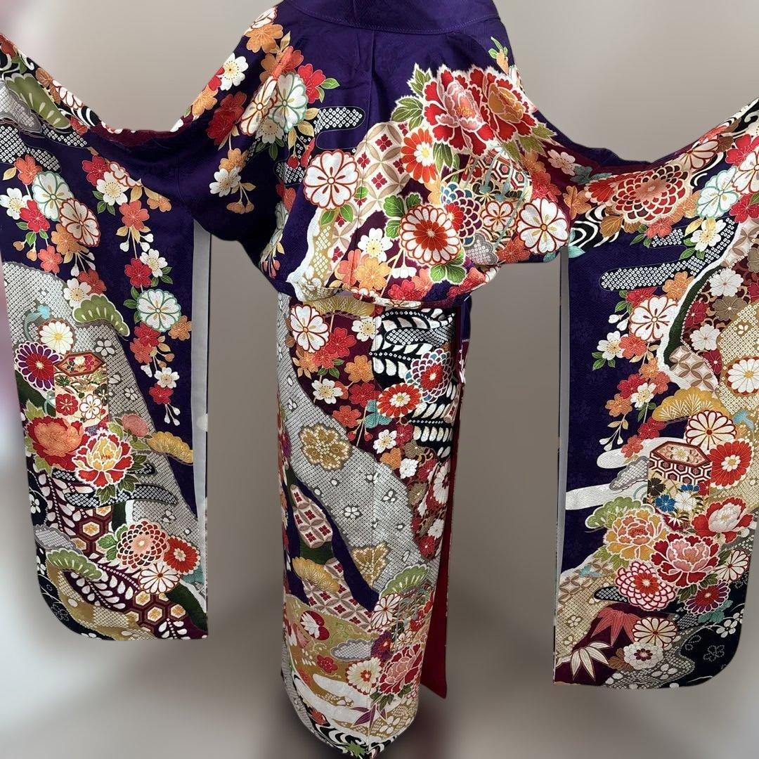 未使用品　正絹振袖フルセット　古典柄　華やかな花柄　成人式に