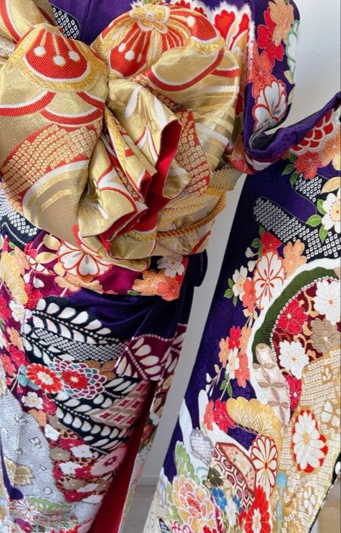 未使用品　正絹振袖フルセット　古典柄　華やかな花柄　成人式に