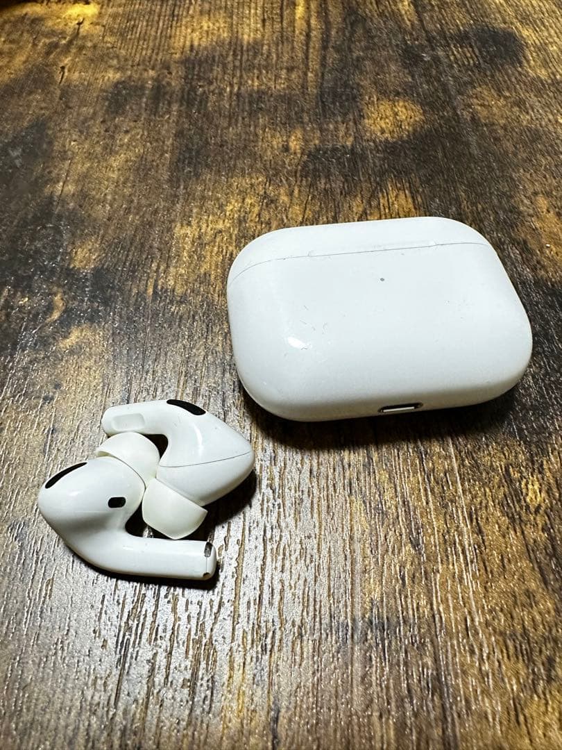 Apple AirPods エアーポッズ 第2世代 with Wireless…