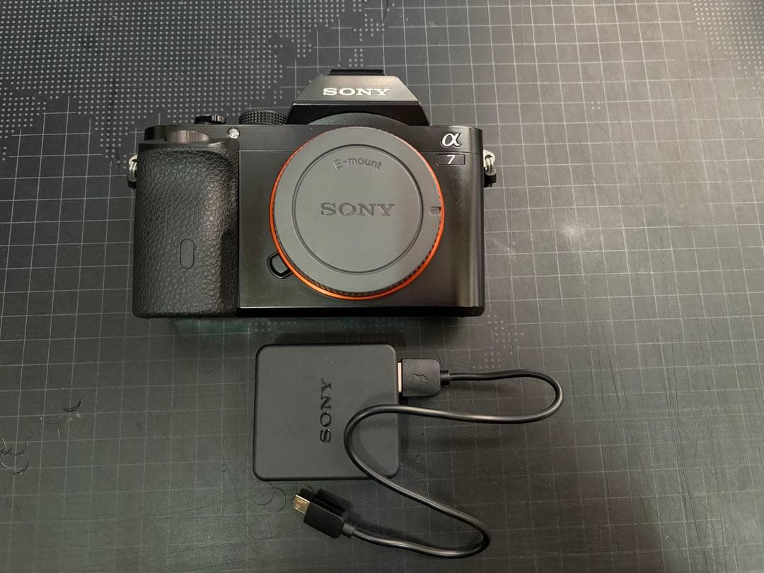 美品 SONY α7 ボディ（ILCE-7）フルサイズミラーレス