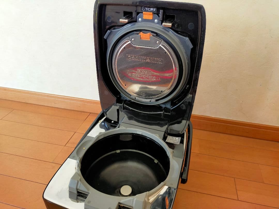 動作OK 象印 炊飯器 炎舞炊き NW-KB10 5.5合炊き【満賊】