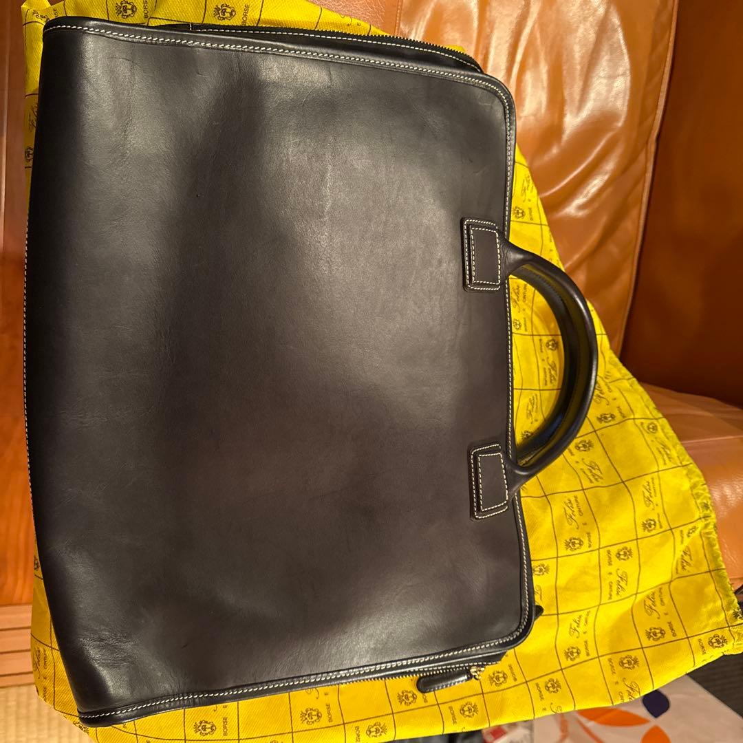 フェリージ　ブラックレザー ビジネスバッグ